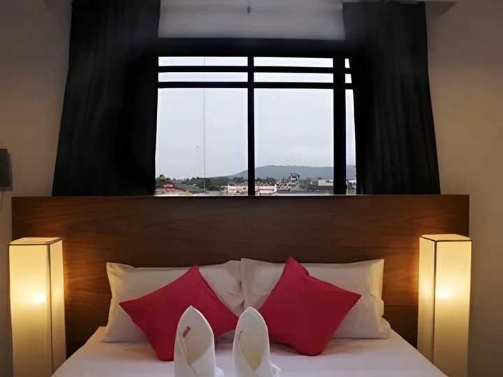 Сураттхани: I Room Hotel