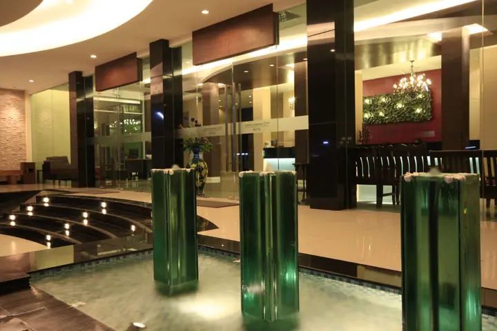 Сирача: Laemchabang City Hotel