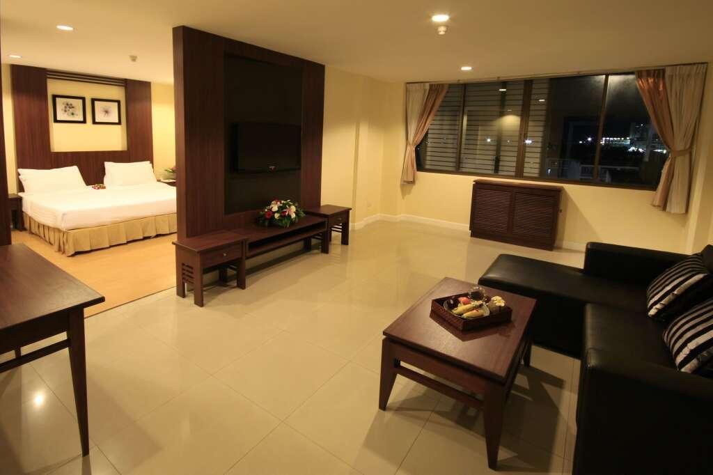 Сирача: Laemchabang City Hotel