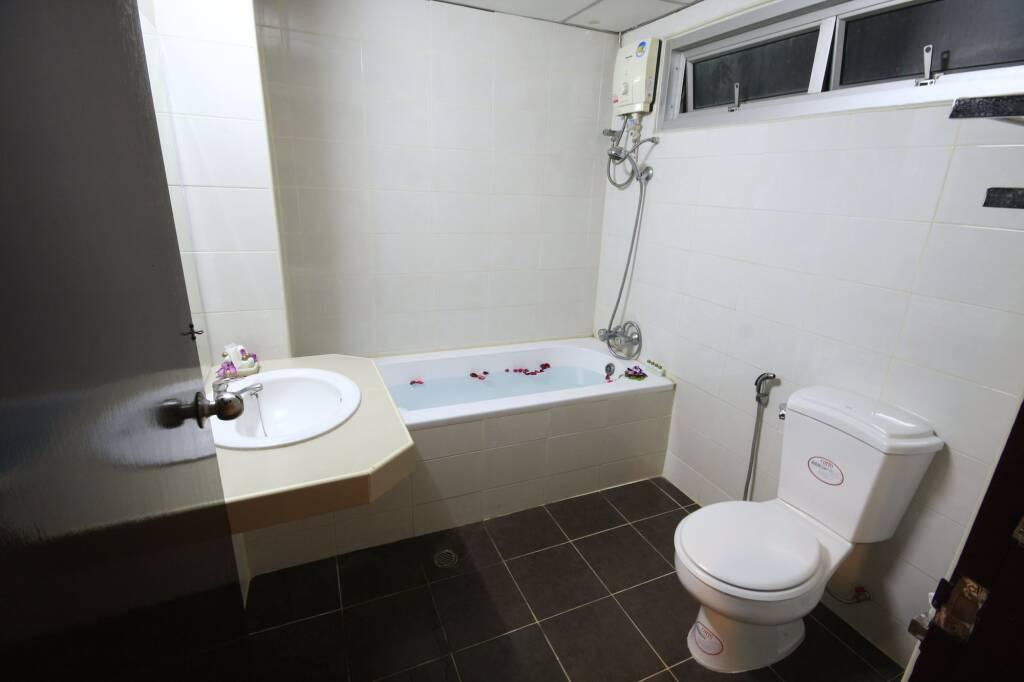 Сирача: Laemchabang City Hotel