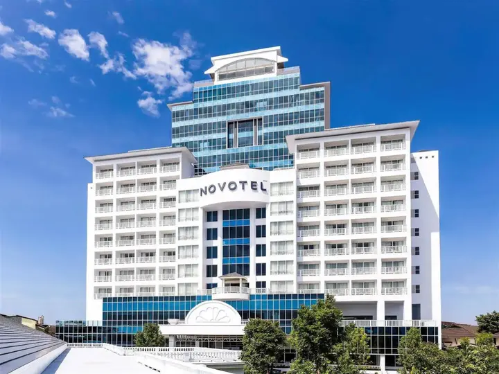 Пхукет: Novotel Phuket City Phokeethra Hotel