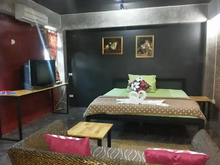 Сан-Кампаенг: Ora House