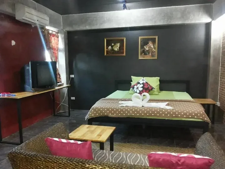 Сан-Кампаенг: Ora House