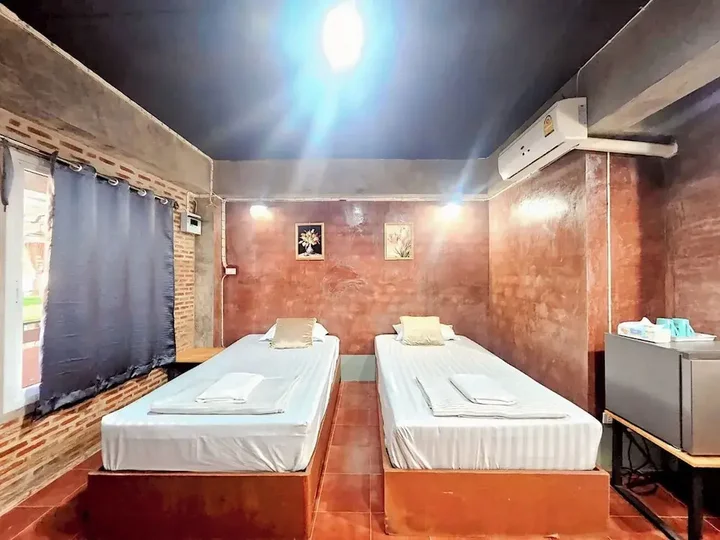 Сан-Кампаенг: Ora House