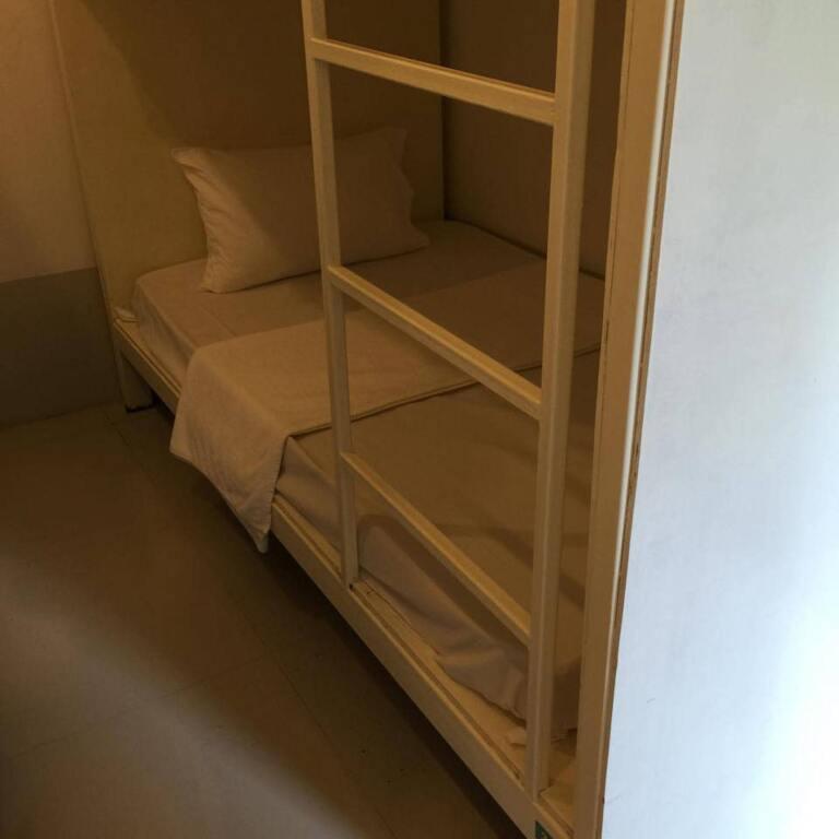 Остров Тау: The Best Hostel