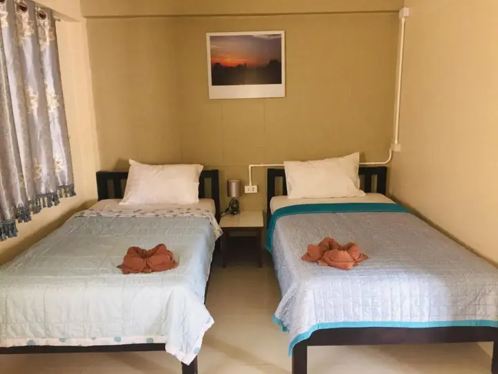 Лопбури: Nett Hotel