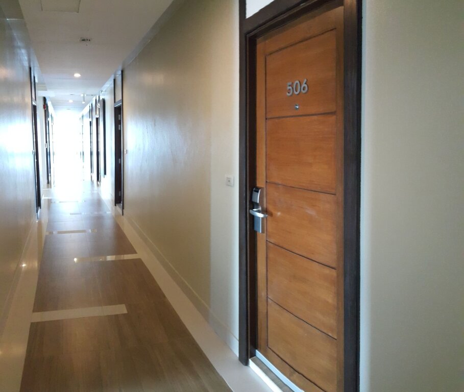 Паттайя: April Suites