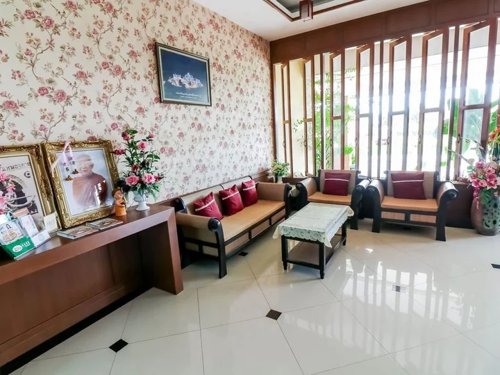 Удонтхани: Karnmanee Place Hotel