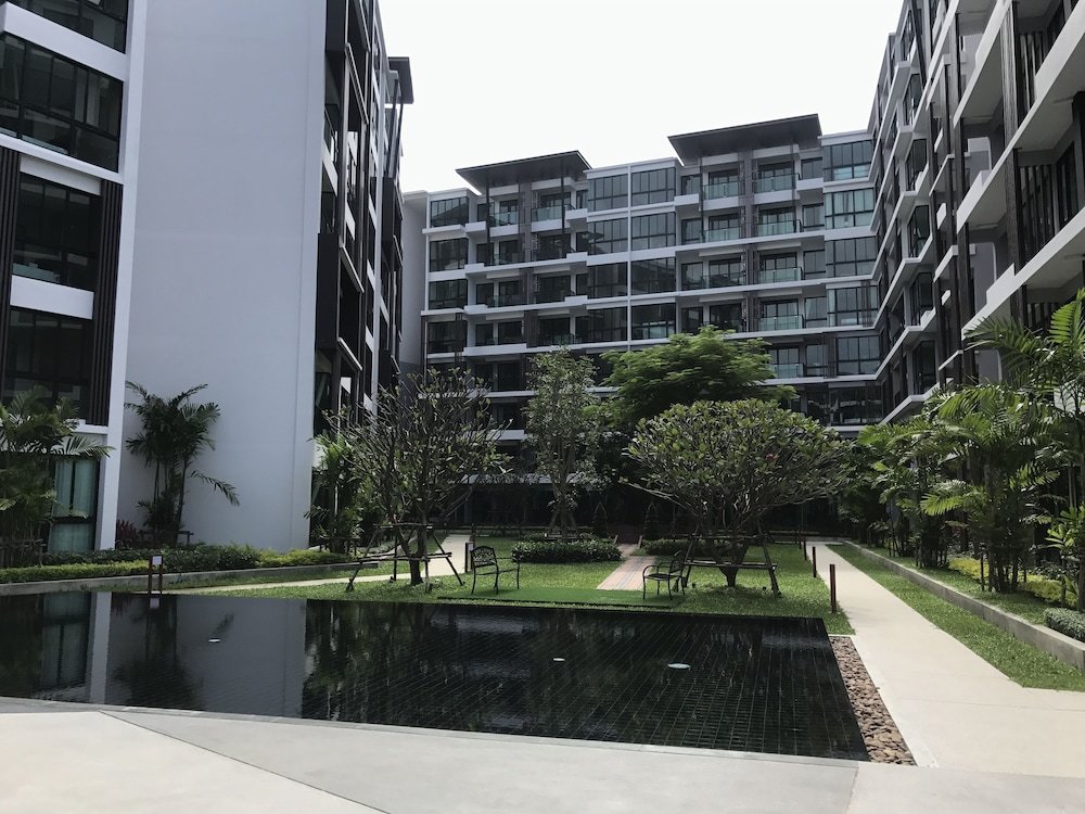 Тхаланг: Royal Lee The Terminal Phuket Condominium by Cullinan R.