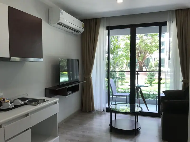 Тхаланг: Royal Lee The Terminal Phuket Condominium by Cullinan R.