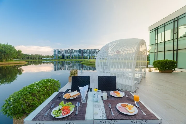 Тхаланг: Royal Lee The Terminal Phuket Condominium by Cullinan R.