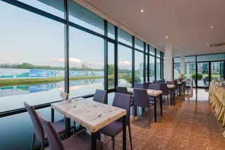 Тхаланг: Royal Lee The Terminal Phuket Condominium by Cullinan R.