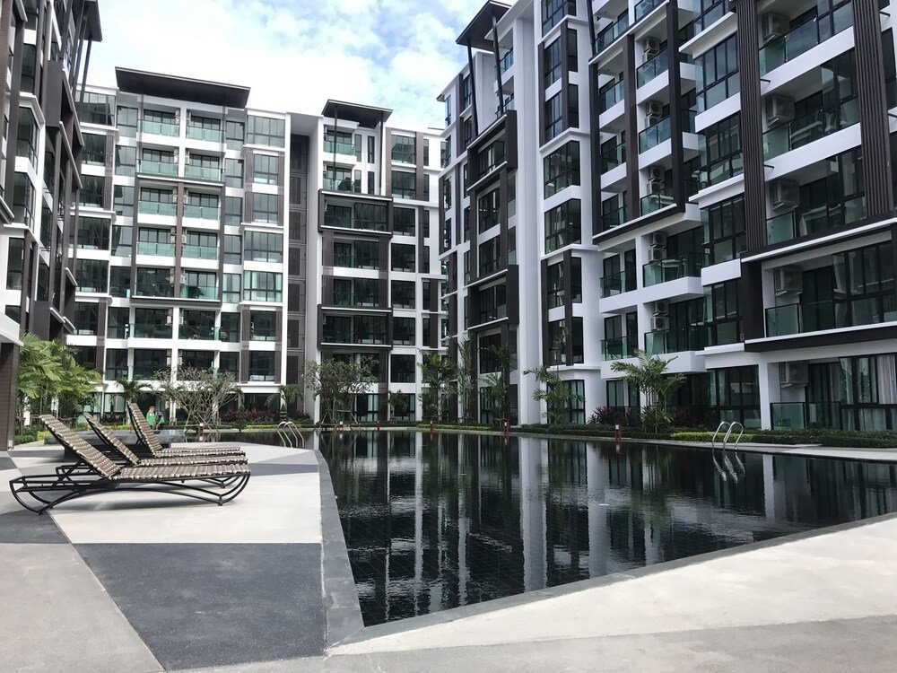 Тхаланг: Royal Lee The Terminal Phuket Condominium by Cullinan R.
