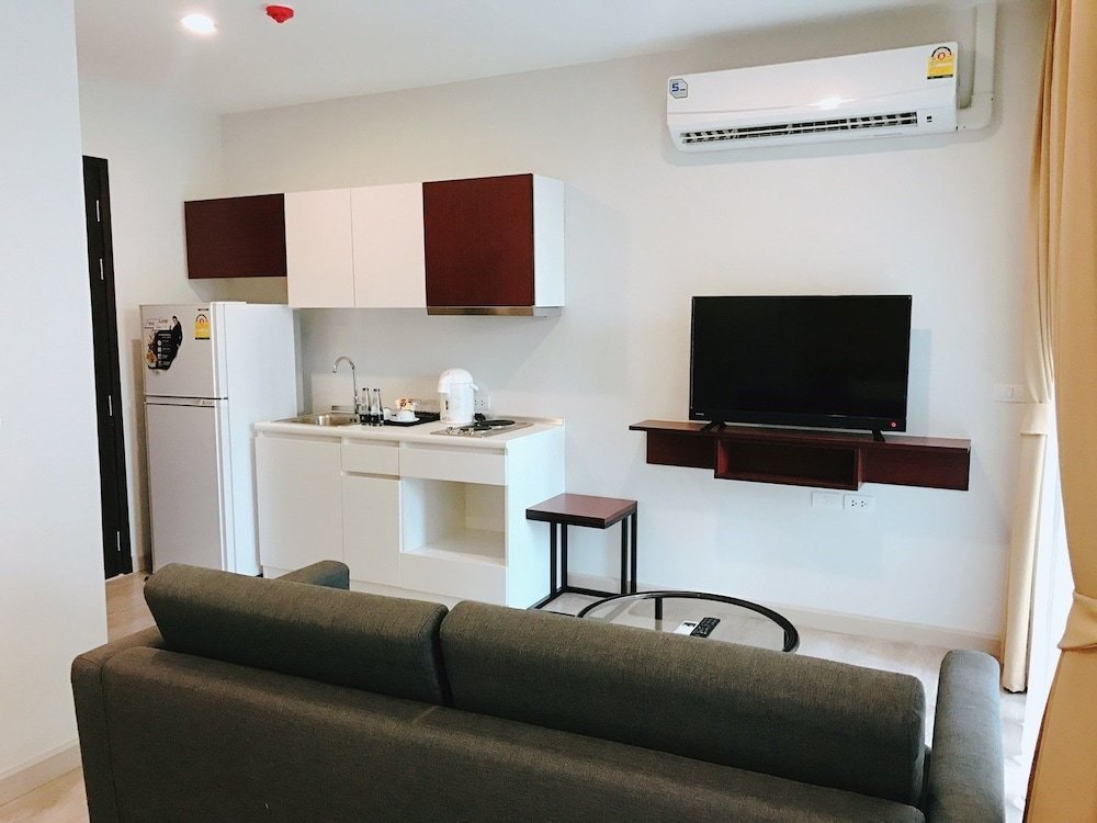 Тхаланг: Royal Lee The Terminal Phuket Condominium by Cullinan R.