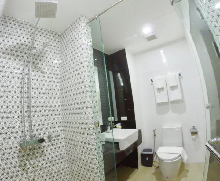 Тхаланг: Royal Lee The Terminal Phuket Condominium by Cullinan R.