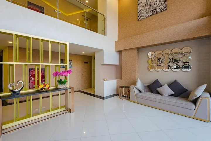 Тхаланг: Royal Lee The Terminal Phuket Condominium by Cullinan R.