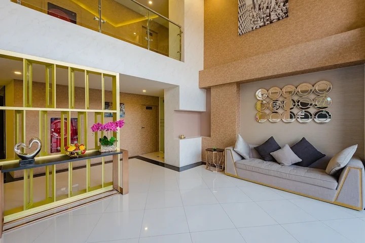 Тхаланг: Royal Lee The Terminal Phuket Condominium by Cullinan R.