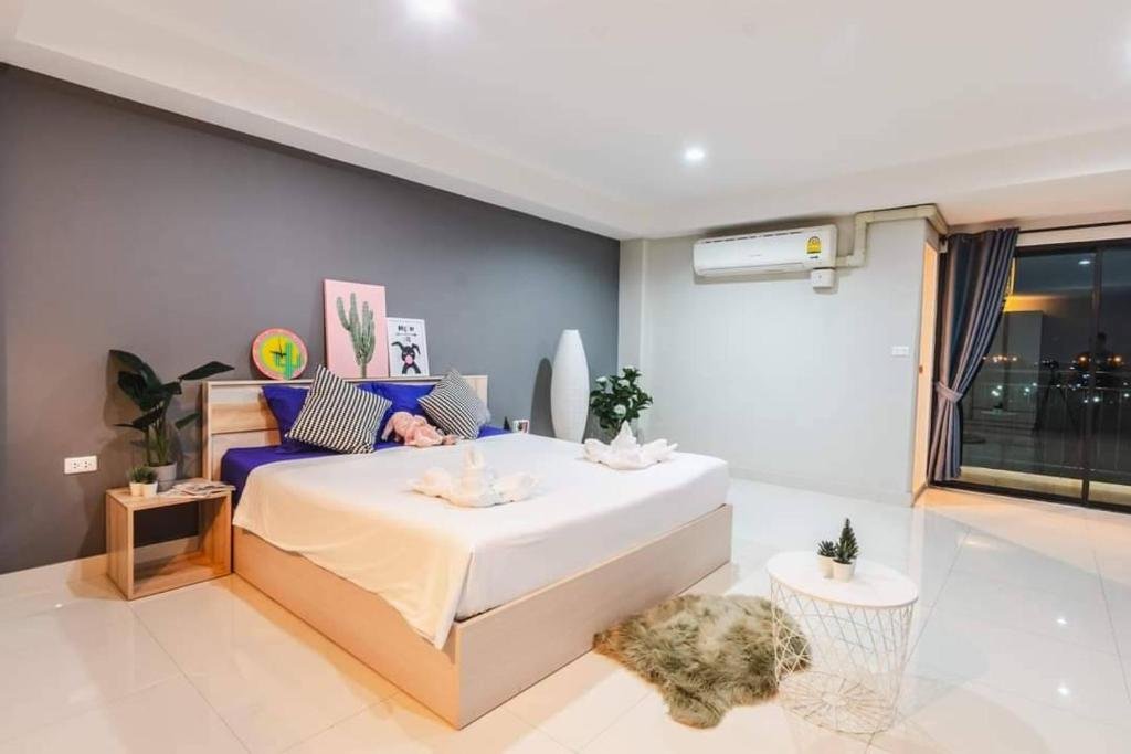 Патхумтхани: Ploen Ploen Residence