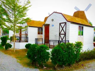 Сирача: De Coco House