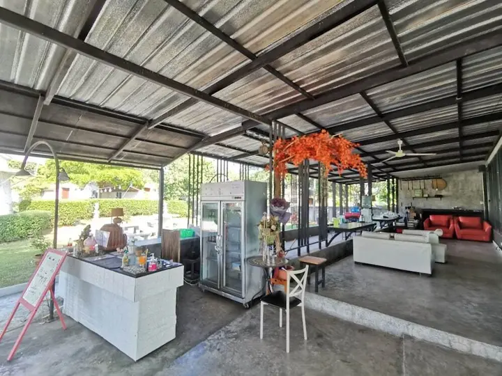 Сирача: De Coco House