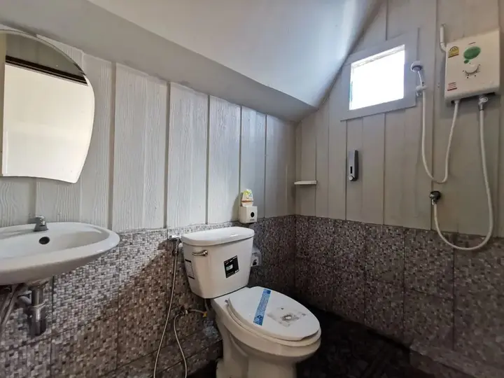 Сирача: De Coco House