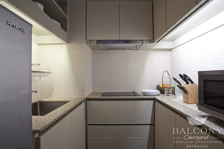 Сирача: Balcony Courtyard Hotel & Serviced Apartment