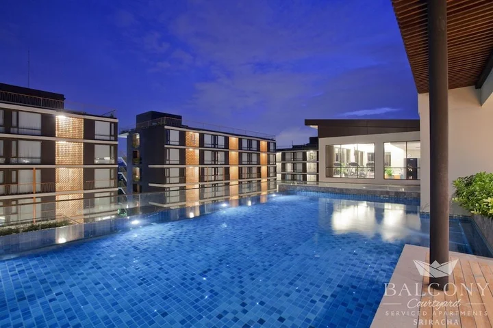 Сирача: Balcony Courtyard Hotel & Serviced Apartment
