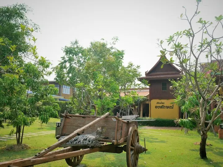 Пхитсанулок: Ruen Thai Jong Lux