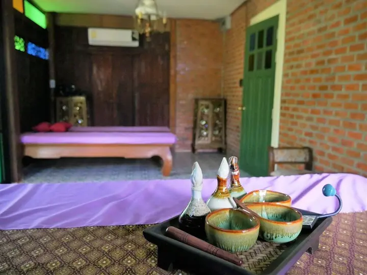 Пхитсанулок: Ruen Thai Jong Lux