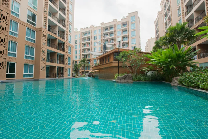 Паттайя: Atlantis Pattaya High Service