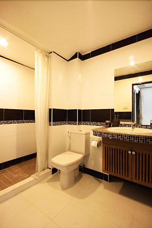 Бангкок: The Chateau Luxury Serviced Apartment