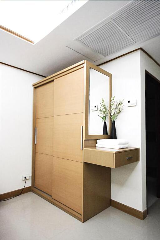 Бангкок: The Chateau Luxury Serviced Apartment