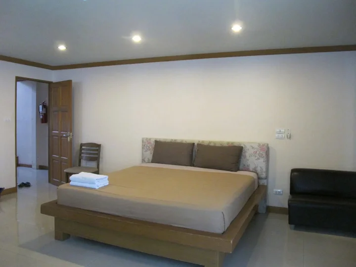 Паттайя: Rouge Service Apartments