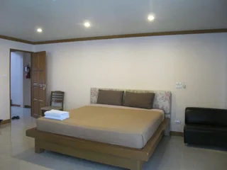 Паттайя: Rouge Service Apartments
