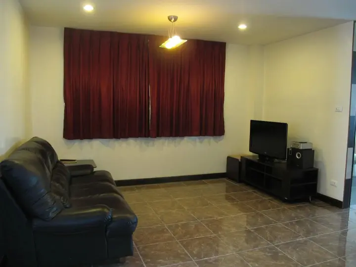 Паттайя: Rouge Service Apartments