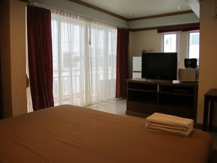 Паттайя: Rouge Service Apartments