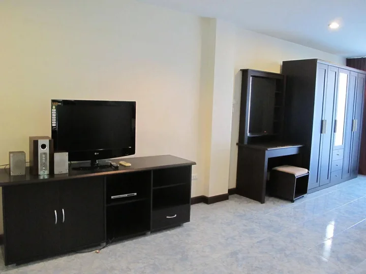 Паттайя: Rouge Service Apartments