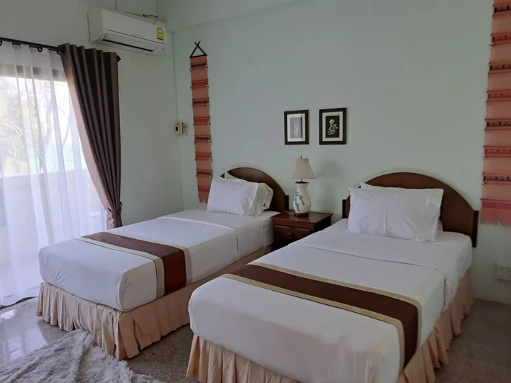 Прачуапкхирикхан: Aow Noi Sea View Resort