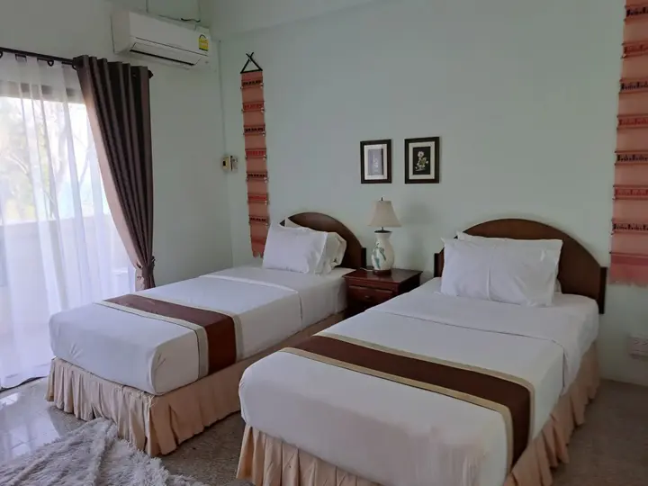 Прачуапкхирикхан: Aow Noi Sea View Resort