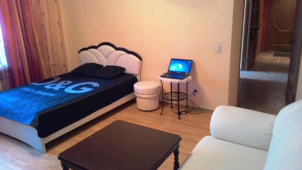 Саранск: Apartments on Kommunisticheskaya 25