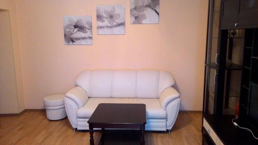 Саранск: Apartments on Kommunisticheskaya 25