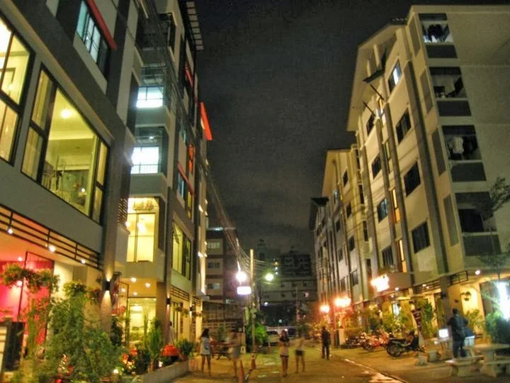 Бангкок: Florencia Apartment
