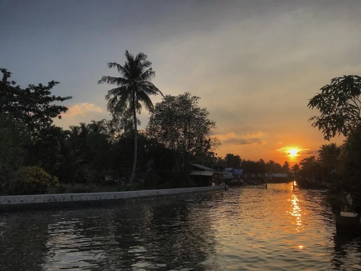Ампхава: Baan Suan Amphawa