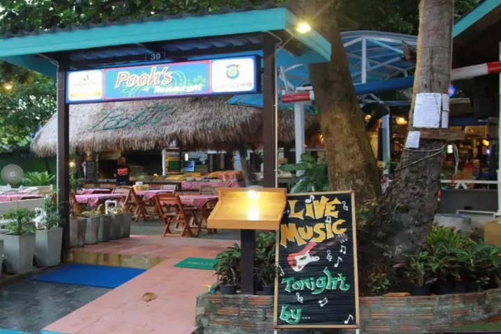 пляж Санрайз: Poohbar Resort & Lotusdive