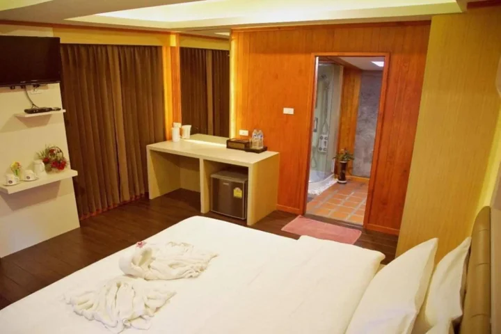 пляж Санрайз: Poohbar Resort & Lotusdive
