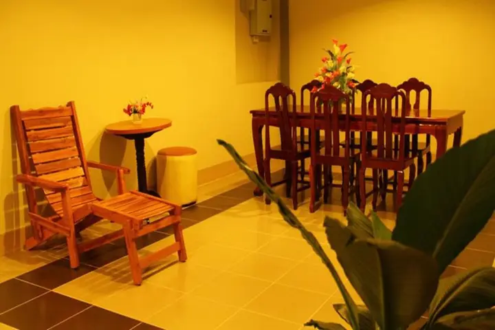 Нан: Nan Thara Place