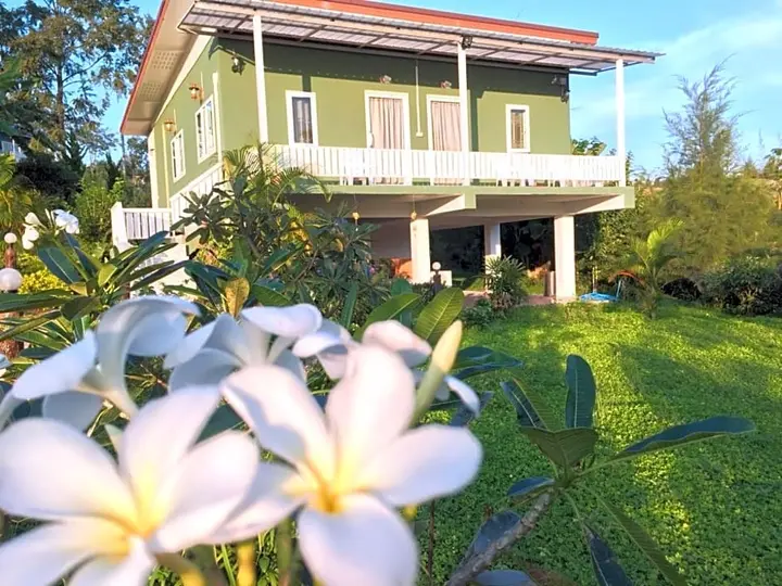 Кхэм Сон: บ้านเอื้อมดาว เขาค้อ