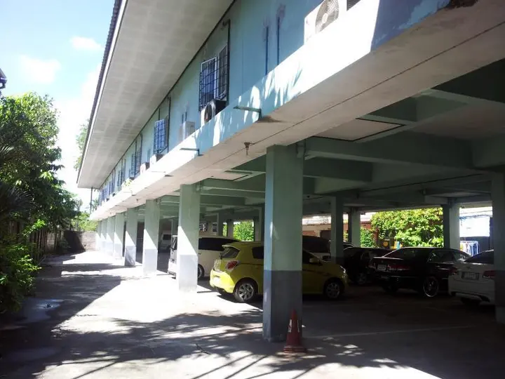 Накхонситхаммарат: V.House Nakhon