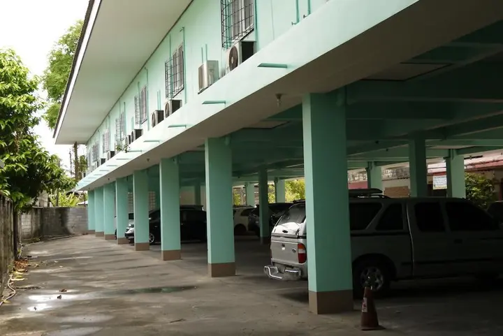 Накхонситхаммарат: V.House Nakhon