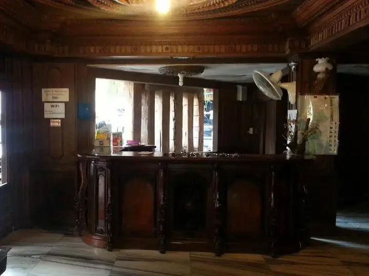 Мей-Сот: First Hotel